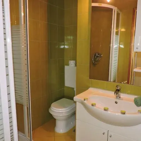 Apartment Green Jelsa